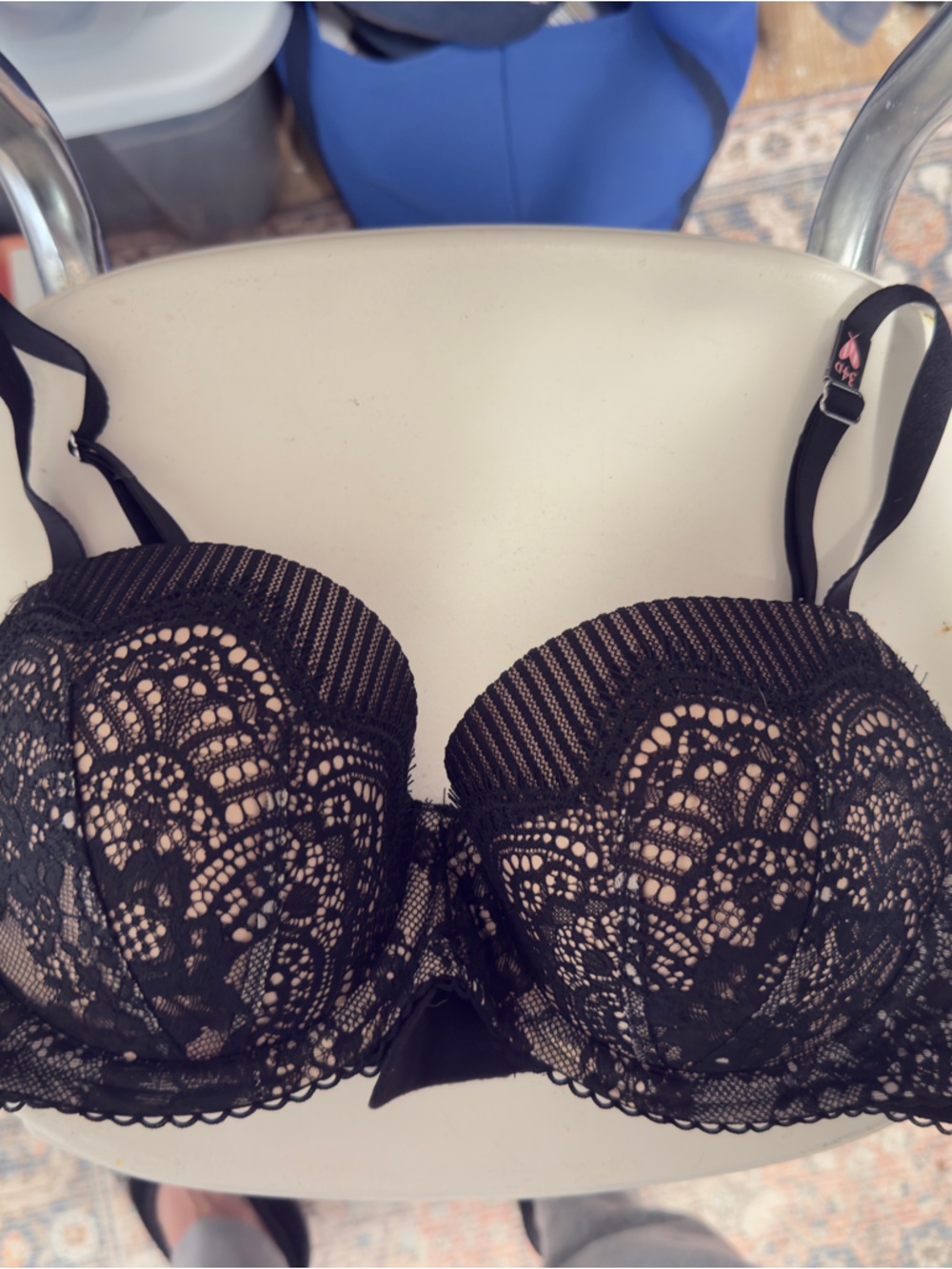 VS Black Lace Dream Angel Lined Demi Size 34D NWT